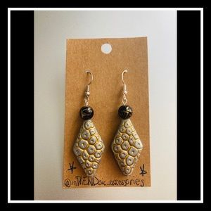 Black&Gold Lucite Handmade Drop Down Earrings